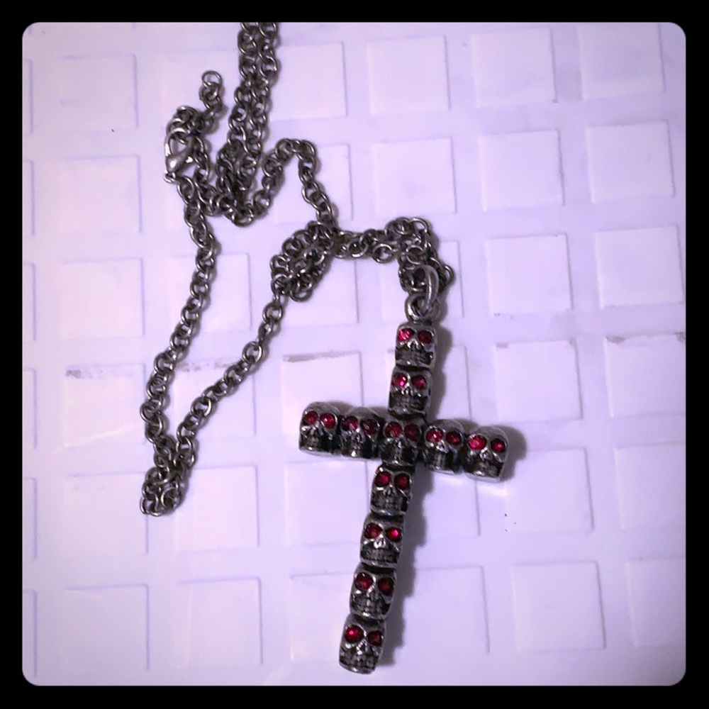 Skull cross necklace